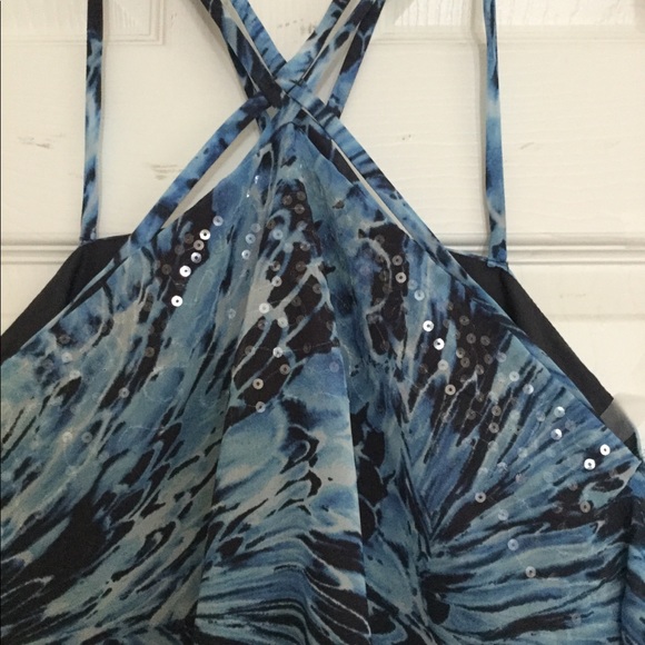 Top - Picture 2 of 2